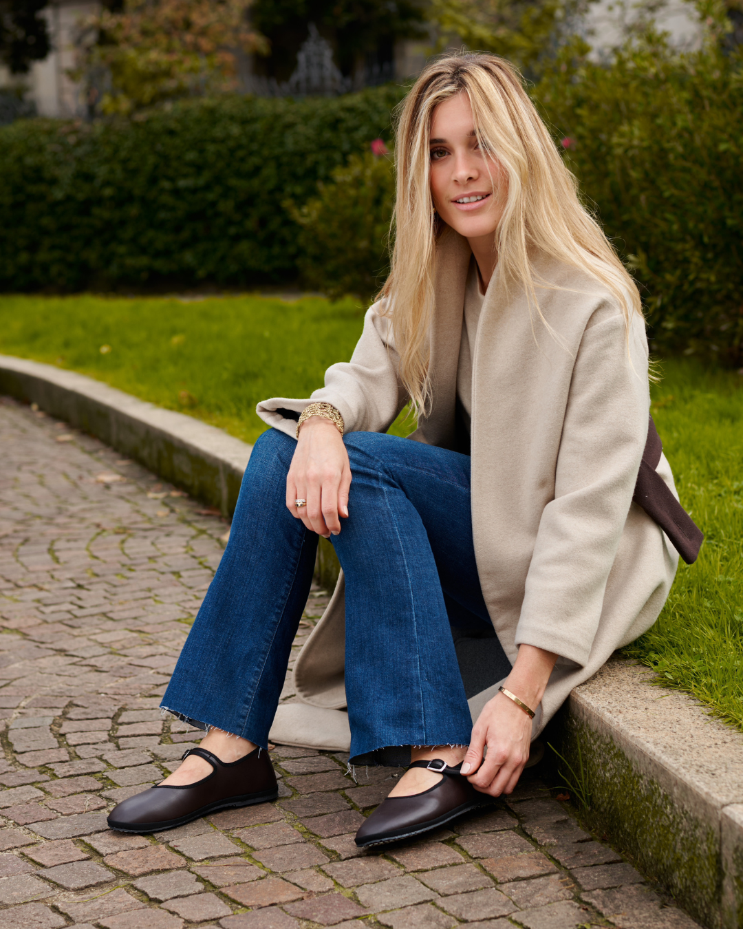 Orsola wearing Le Orsine Brown vegan friulane slippers 