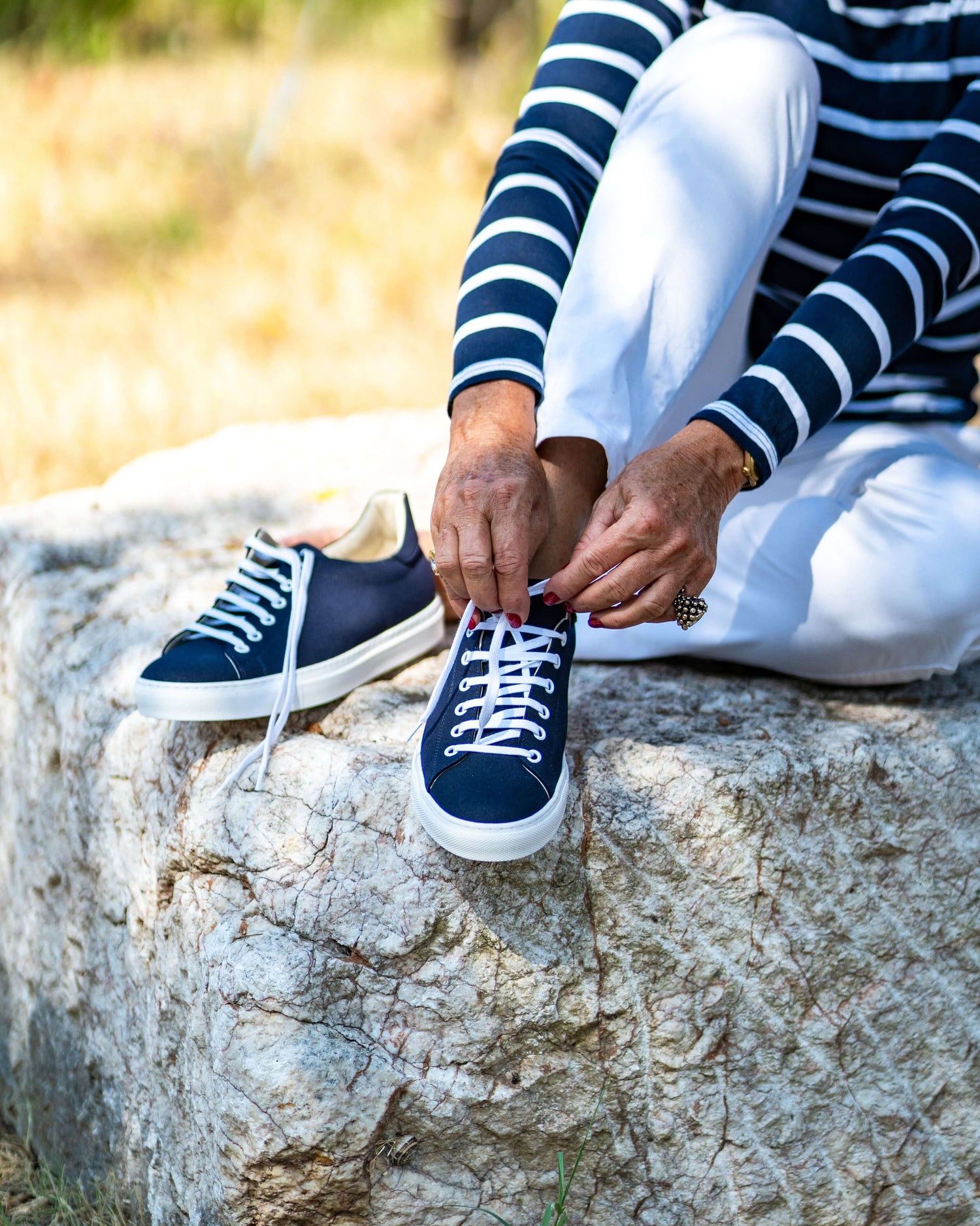 Solari Milano produces and handcrafts vegan sneakers of the highest quality.